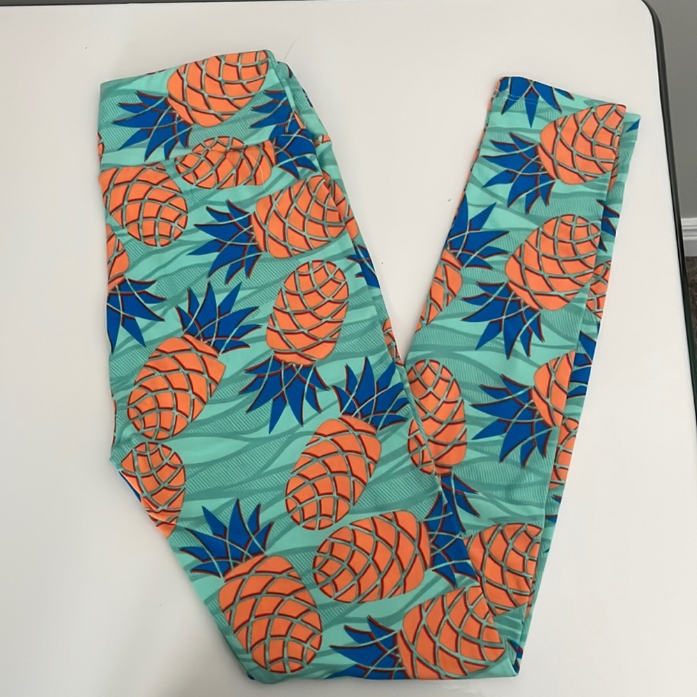 Lularoe pineapple leggings